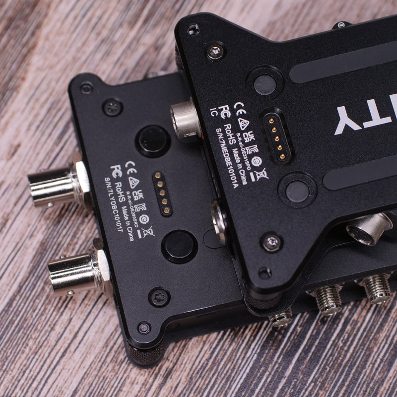Deity SRD-Mini Portable 4-Channel Antenna Distribution System (470 to 960 MHz)