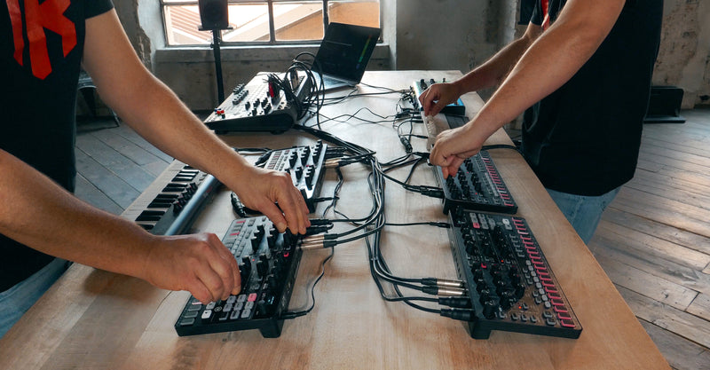 IK Multimedia UNO Synth Pro X Analog Synthesizer