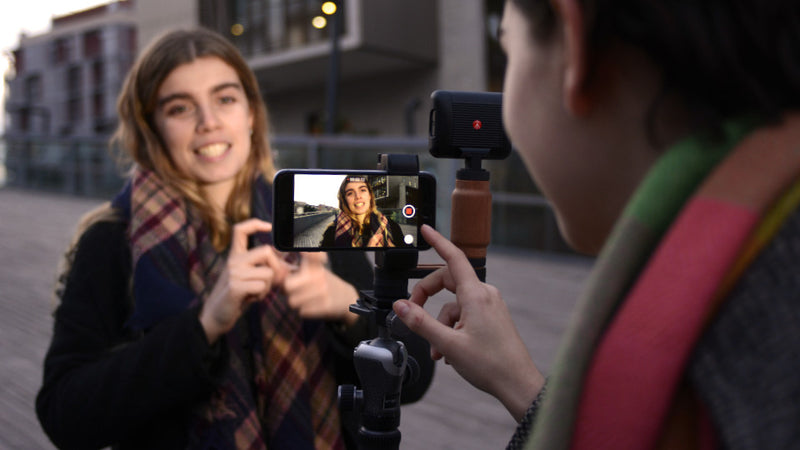 Shoulderpod R2 Professional Pocket Rig for Smartphones