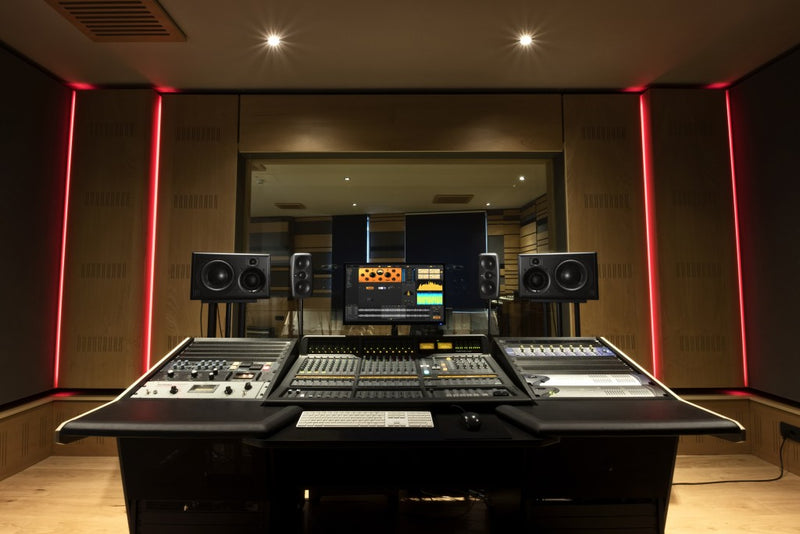 IK Multimedia iLoud MTM Active Monitors (Pair)