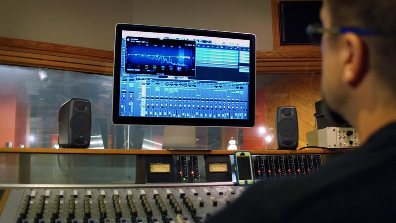IK Multimedia iLoud Micro Monitor Active Monitors